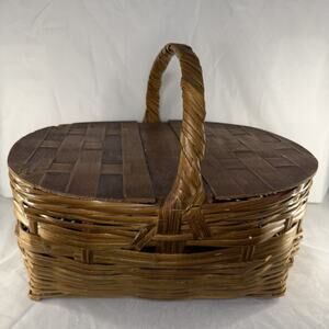 Large wicker basket with Handle and Wooden Lid - 16" x 13.5" x 13" Picnic Style